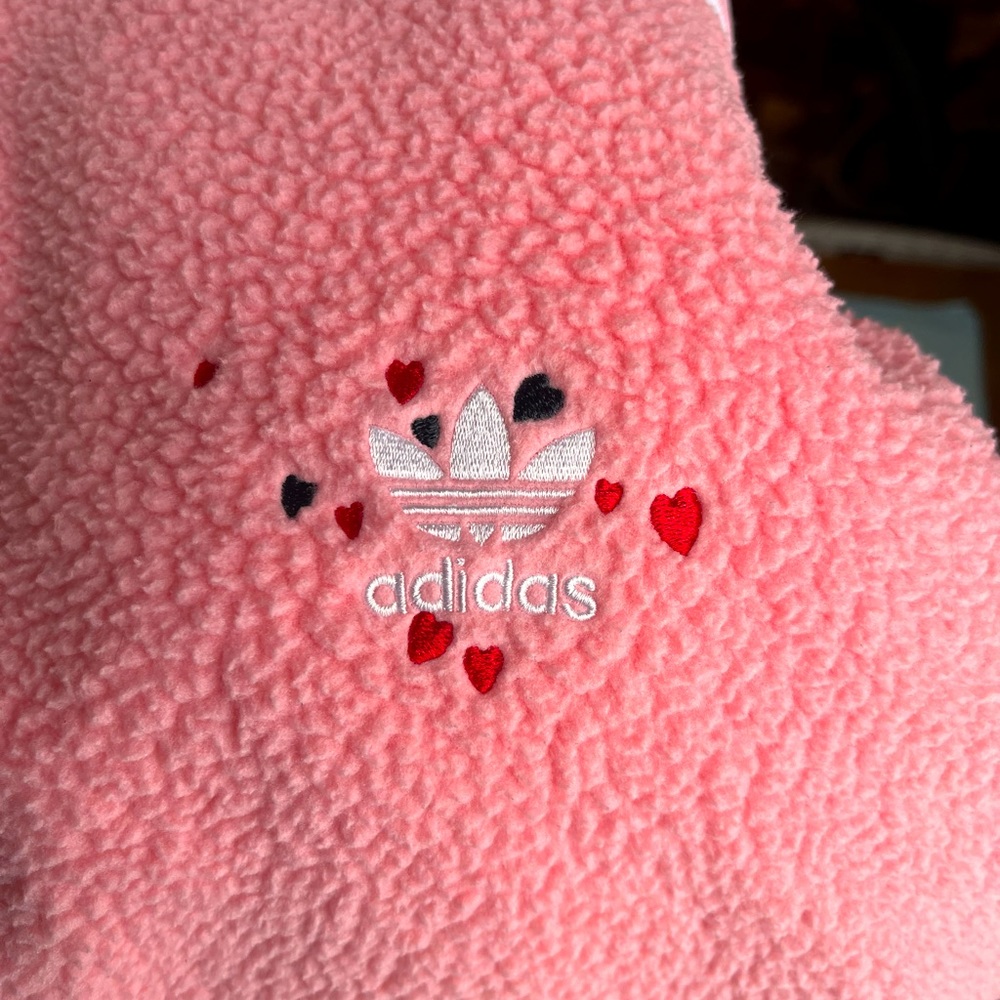 Valentines Day Fleece! Adidas Pink Hearts Fleece Pullover XL
